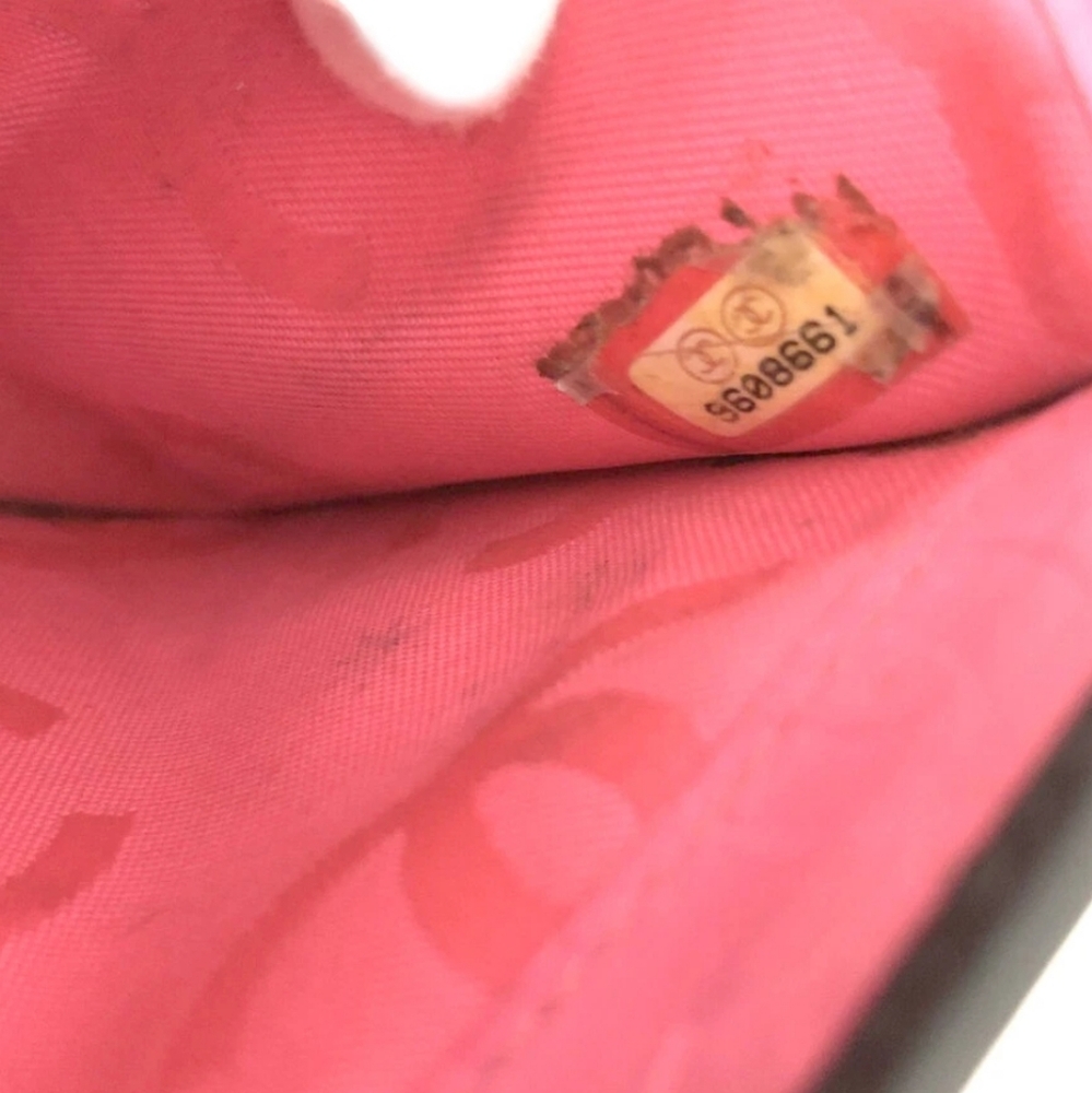 Chanel Black & Hot Pink Combon Lambskin Compact Bifold Wallet (GOOD)COA✨️🖤💕✨️ - Picture 8 of 9